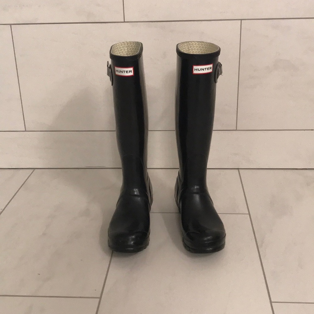 Hunter rain boots - size 8